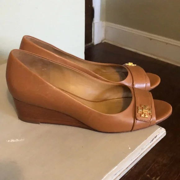 Tory Burch Tan Wedge Shoes - Picture 9 of 12